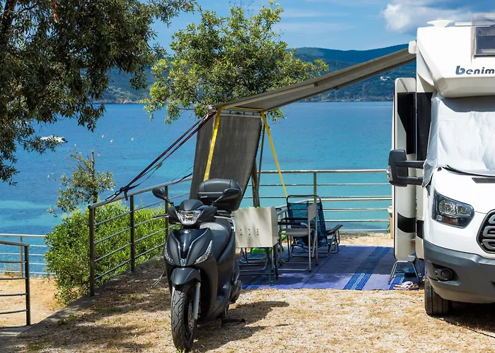 Village Le Calanchiole 카폴리베리