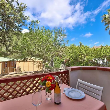 פארק נופש Village Le Calanchiole *