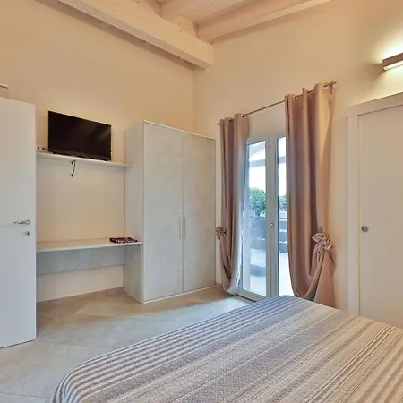 Village Le Calanchiole פארק נופש *