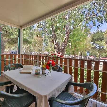 Village Le Calanchiole منتزه العطل *