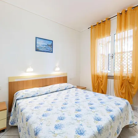 Village Le Calanchiole منتزه العطل *