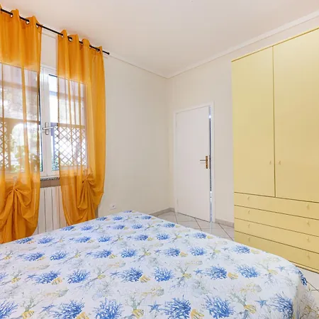 Village Le Calanchiole منتزه العطل *