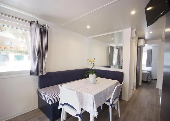 Parco vacanze Village Le Calanchiole *