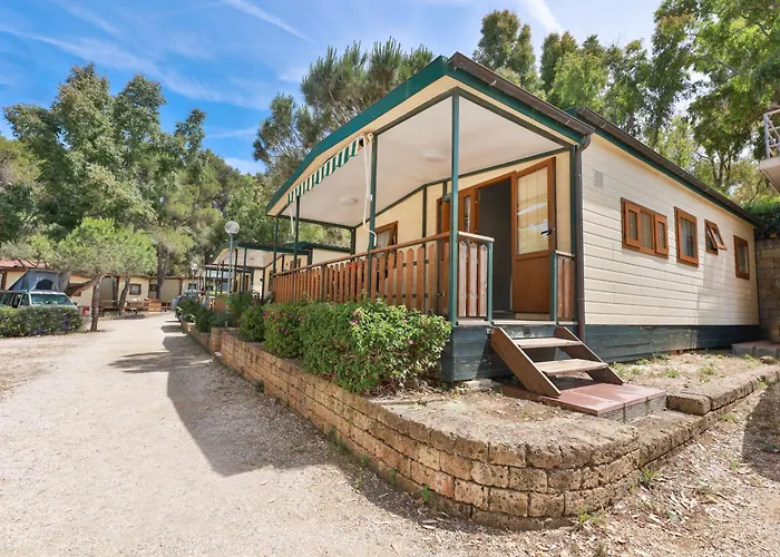 Village Le Calanchiole 假日公园