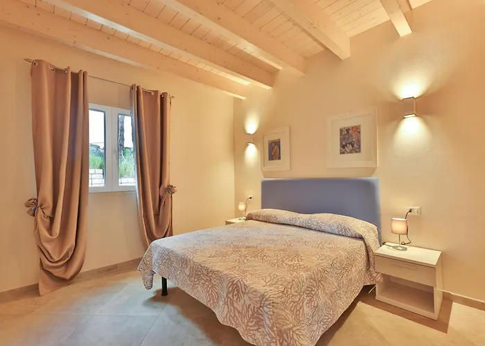 Village Le Calanchiole * 卡波利韦里